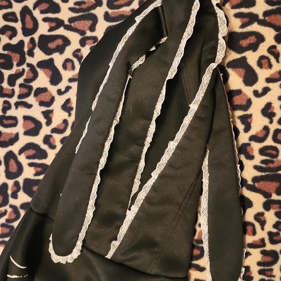 Gothic graphic design lace bunny hoodie - Picture 5 of 10